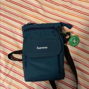 fw19 supreme bag